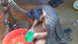 Minha irmã ajudou o irmão a vídeo de pornô de mulher bem gostosa conseguir esperma.