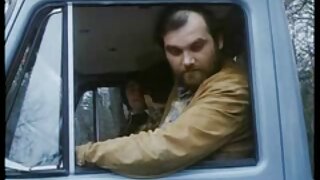 Pai acabou de largar o emprego e filho já está lambendo a buceta da madrasta vídeo pornô com mulher bem gostosa