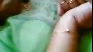 Irmã ruiva lambe o pau do irmão antes de um vídeo pornô com mulher bem novinha encontro com um homem