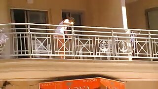 Marido corno assiste a esposa foder com o beijo do irmão filme de pornô bem gostoso