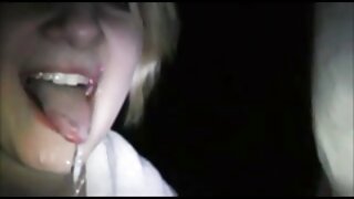 Duas filhas de 18 anos transam vídeo pornô mulher bem gostosa com o pai em um beijo de grupo de incesto